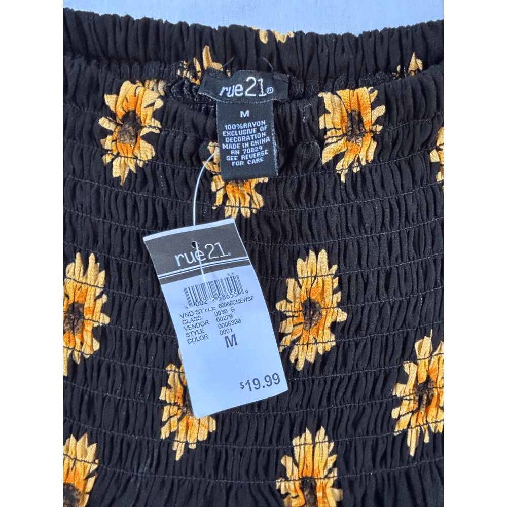 rue21 Juniors Black w/ Yellow Flower Lace Trimmed Stretch Blouse Size M Flowy - Picture 5 of 5